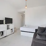 Calle Manuel Mena 4 Appartement *