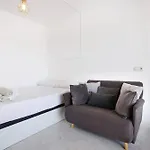 Calle Manuel Mena 4 Appartement *